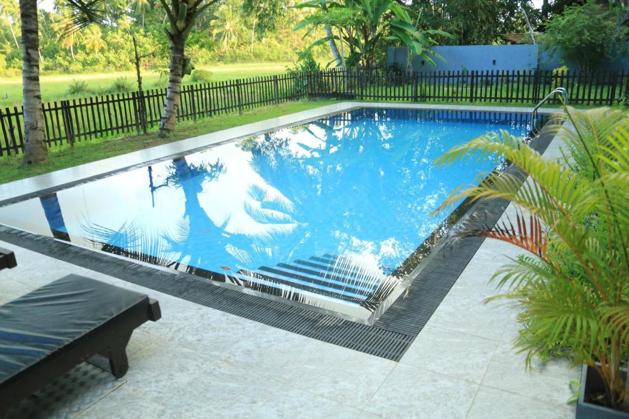 Sri Villa Rest Hikkaduwa Exterior photo